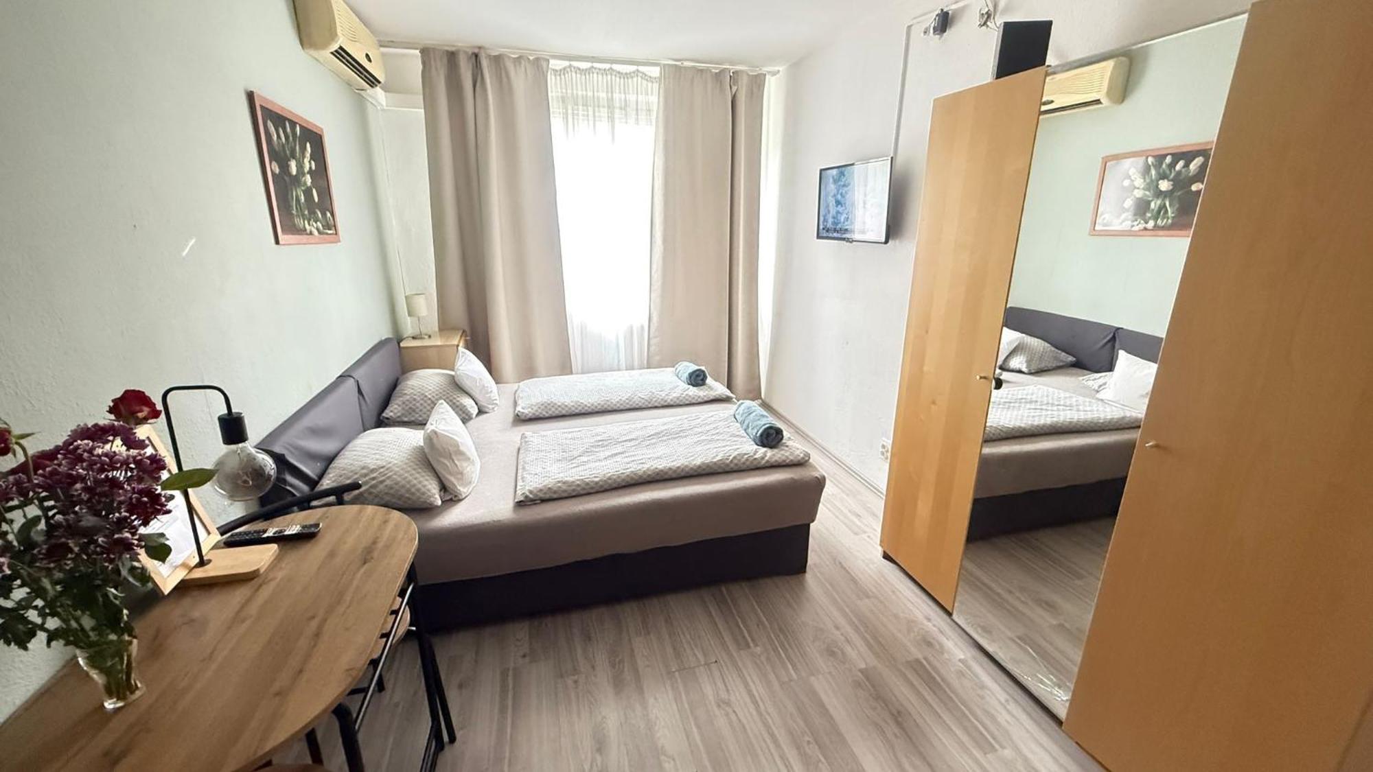 Hermina Westend Apartament *